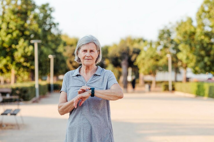 las-5-mejores-pulseras-sos-con-gps-para-personas-mayores-2025